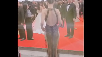 Preview 1 of Eva Filam - Ngọc Trinh khoe v&ograve_ng 3 sexy tại Cannes
