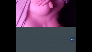 Preview 4 of Divva 1 - Chica se toca sus pechos