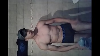 Preview 2 of Clasik Ass - macho hetero tiene una delicia de cuerpo ,  con solo verlo ganas de cojer cada rato. segunda parte