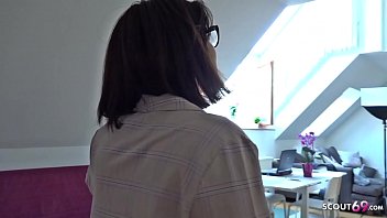 Preview 2 of Chuby Asian Mom - german scout 18 jahre junge studentin sara ao anal gefickt bei echten casting nach der uni