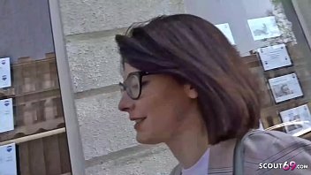 Preview 1 of Chuby Asian Mom - german scout 18 jahre junge studentin sara ao anal gefickt bei echten casting nach der uni