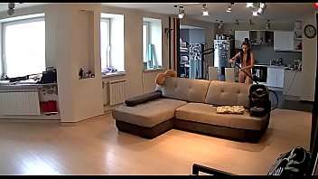 Preview 3 of Mature Milf Viola - Limpieza