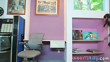 Preview 1 of Video Porno Bebas - lil teen asian