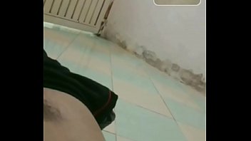 Preview 3 of Taxi Teen Uk - Chat sex với ch&uacute_ Trung ni&ecirc_n cặc to