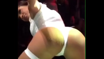 Preview 2 of Rokey Xxxx - Anitta rebolando gostoso