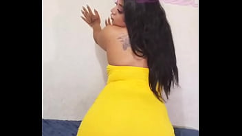 Preview 1 of Arab Shops - SOLO FETICHISTAS / YELLOW DRESS AND NO PANTIES