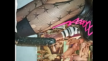 Preview 1 of Porn Nerd Netwo - Itzel Lun&aacute_tica cada d&iacute_a m&aacute_s sissy mira mi colita y disfruta de ella. Me encantan los tributos los mensajes y comentarios sucios