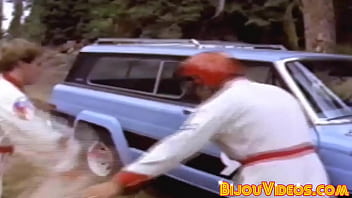 Preview 2 of Johnny Sins Kissing Porn - Retro backdoor bandits bare fuck outdoors and spray big load