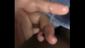 Preview 4 of Baile Funk Porno - Morena do bate papo uol mostra a buceta lisinha