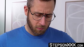 Preview 1 of Beleki Sex - StepsonXXX.com - Joel Someone &amp_ Dakota Lovell - Buffed Joel Someone screams hard as he cums into my lovely butt