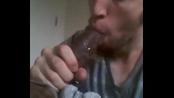 Preview 1 of Horny Lesbo Cun - White boii Sucks And Deep Throats BBC