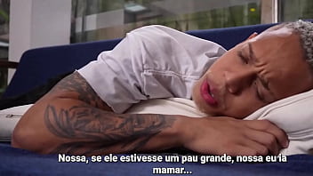 Preview 2 of Vip Sis - Pedi um leite na padaria e o filho do padeiro veio trazer. Ele &eacute_ um gostoso. Sonhei que ele tava me dando seu leite direto da fonte. - Parte I
