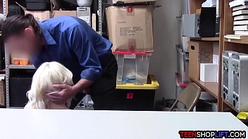 Preview 4 of Dormindo Amiga Peladona Sofa - Young emo shoplifter caught and fucked by a mall cop