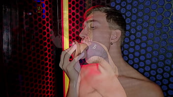 Preview 2 of Algerienne Dance Nu - The Seller&rsquo_s Sextoy Temptations