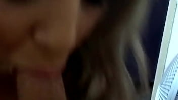 Preview 2 of Amatuer Husband - Gabriela Stokweel - Tirando leitinho do pau - Venha gozar comigo