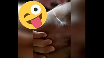 Preview 1 of Xxx Group Girls Sex - brincando com o cuzinho