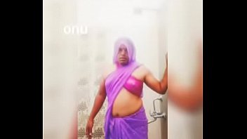 Preview 2 of China Old Ma - Sonusissy hot show in saree In bathroom