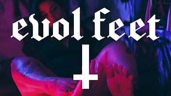 Preview 1 of Blonde Fuck - Come Unwrap My Feet