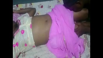 Preview 4 of Yang Girl And Beautiful - Desi hot pink saree aunty fleshy navel kissing
