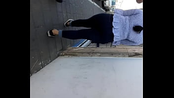 Preview 1 of Mia Khalifa And Alura Jenson - Chica nalgona en la calle