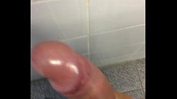 Preview 4 of Naruto Porno Cosplay - Bronha e gozada no banheiro da faculdade