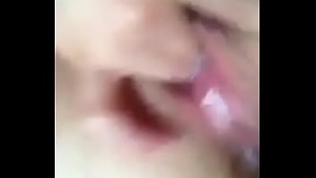Preview 3 of Margo Rabbit - Vừa m&oacute_c vừa r&ecirc_n cực sướng bướm  VietNamSexTop (Clip Zalo)
