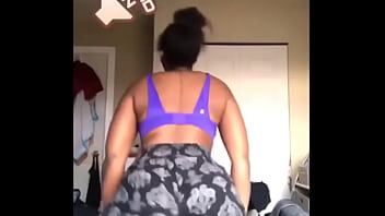 Preview 1 of Hot Figar Xxx Video - Ebony with fat ass twerks on Instagram in pants