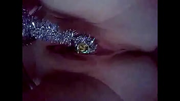 Preview 2 of Hot Sexy Emo - новогодняя пизда