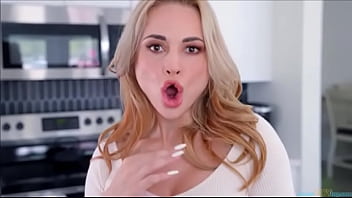 Preview 2 of Brazzers Burutee - Die vollbusige MILF Crystal Rush verf&uuml_hrte ihren Stiefsohn dazu,  sie zu bumsen