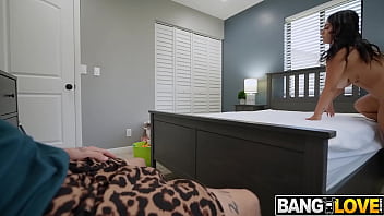 Preview 3 of Wwe Stephanie Mcmahon Sex Photos - Melz&#039_s Extra Duties: A Naked Cleaning for some Dollars