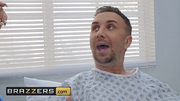 Preview 1 of Desi Bhabhi Xxxxbf - Doctors Adventure - (Julie Cash,  Keiran Lee) - Bedside Manner - Brazzers