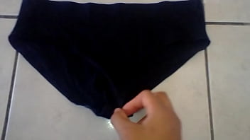 Preview 1 of Brothaet - CALZON USADO CON FLUIDO VAGINAL DE MI TIA