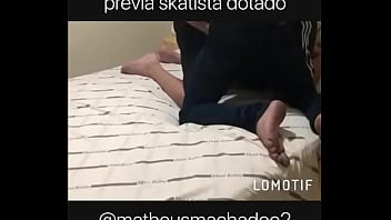 Preview 1 of Swinger Primera Vez - Sexo  gostoso  com o skatista  dotado flex