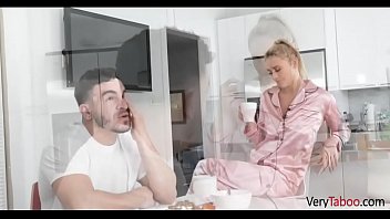 Preview 2 of Best Sex Japan - Stepaunt&#039_s MILF Cunt Fucked On Kitchen Counter