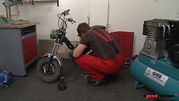 Preview 1 of Big Ass Xxx Full Hd - Foursome blowjob Jessica Koks &amp_ Mea Melone&#039_s mouths with loads of cum