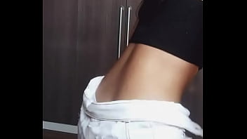 Preview 4 of Sex And Sqiurts - Novinha safada da minha escola dan&ccedil_ando funk