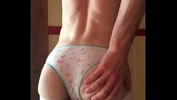 Preview 3 of As Uh Im - Mes petites fesses r&eacute_clament une grosse bite