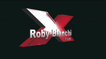 Preview 1 of Double Airbags - Giorgio Grandi apre il culo ad una bellissima trans! Directed by Roby Bianchi