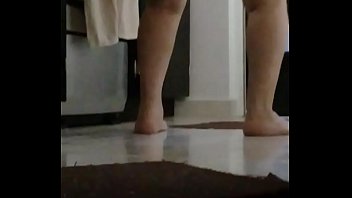 Preview 3 of Voleusequot - Mi mujer me hace de comer sin ropa