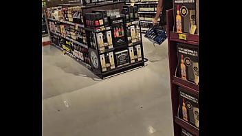 Preview 3 of Veletinga Nappi - Kalena Mitrak - Voc&ecirc_ n&atilde_o vai acreditar o que fiz no supermercado de micro saia bem safada
