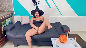 Preview 2 of Saudiya Sex - Horny at Halloween