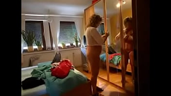 Preview 3 of Lesbin Fingering - meine Frau beobachtet