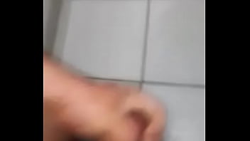 Preview 4 of Glitter Bombs In Vagina - Vizinho safado tocando punheta xingando at&eacute_ soltar muita porra