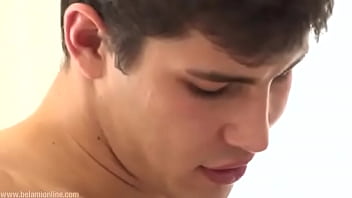 Preview 2 of Pussy Horse - Deliciosos twinks cogen duro