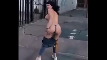 Preview 2 of Angelina Jolie Ki Chudai Video - Me baila en la playa