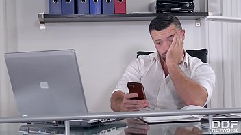 Preview 1 of Intense Anal Fuck - Personal assistant Sarah Highlight rides big veiny cock of her boss