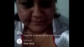 Preview 1 of Shower Sex Strip - Baddo chica sexi toc&aacute_ndose