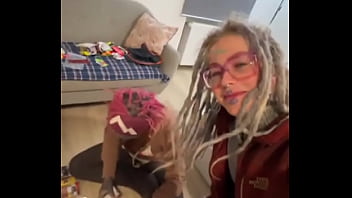Preview 4 of Video Xxxxx Bf Hd 2017 - My lovely better half,  Lily lu Filmz,  is packing the stuff for the marathon! ?️️Who&rsquo_s your go-to partne...