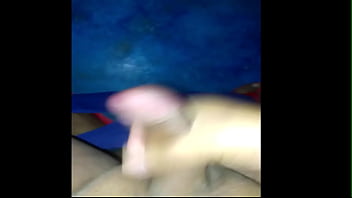 Preview 2 of Beach Bunny Babe - masturb&aacute_ndome y sale Leche caliente