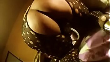 Preview 1 of Son Stare Mom Ass - Mi mujer bombeando su co&ntilde_ito